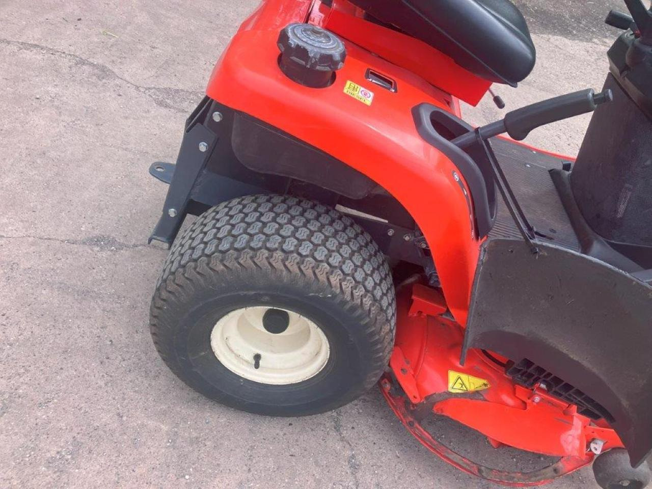 Kubota GR1600-ID-II - Газонокосилка: фото 5 Kubota GR1600-ID-II - Газонокосилка: фото 5