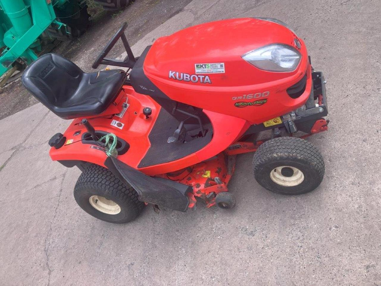 Kubota GR1600-ID-II - Газонокосилка: фото 3 Kubota GR1600-ID-II - Газонокосилка: фото 3