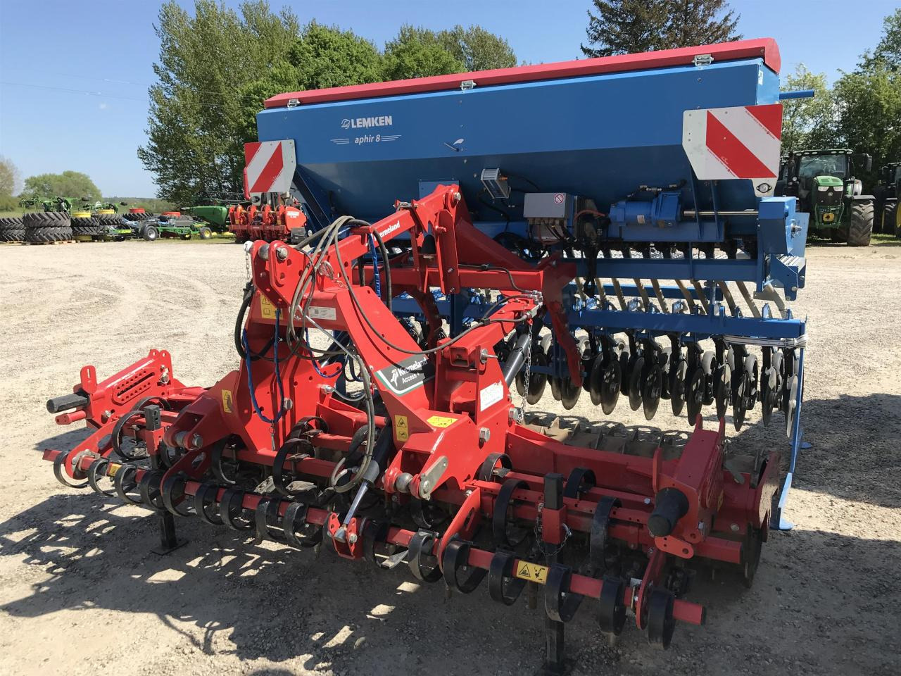 Lemken Saphir 8 Autoload - Сеялка: фото 1 Lemken Saphir 8 Autoload - Сеялка: фото 1