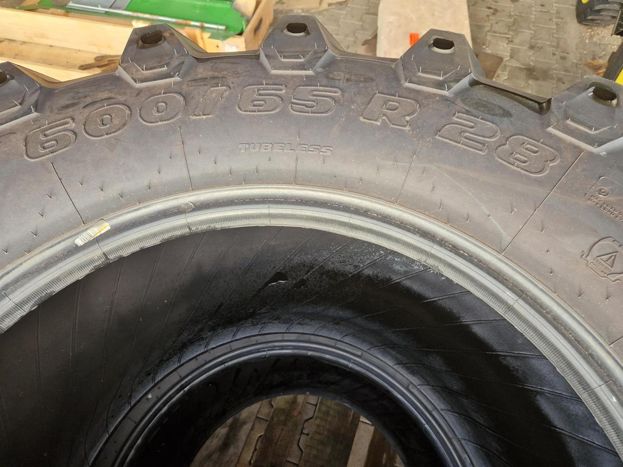 Trelleborg 600/65R28 - Шина для Сельскохозяйственной техники: фото 2 Trelleborg 600/65R28 - Шина для Сельскохозяйственной техники: фото 2