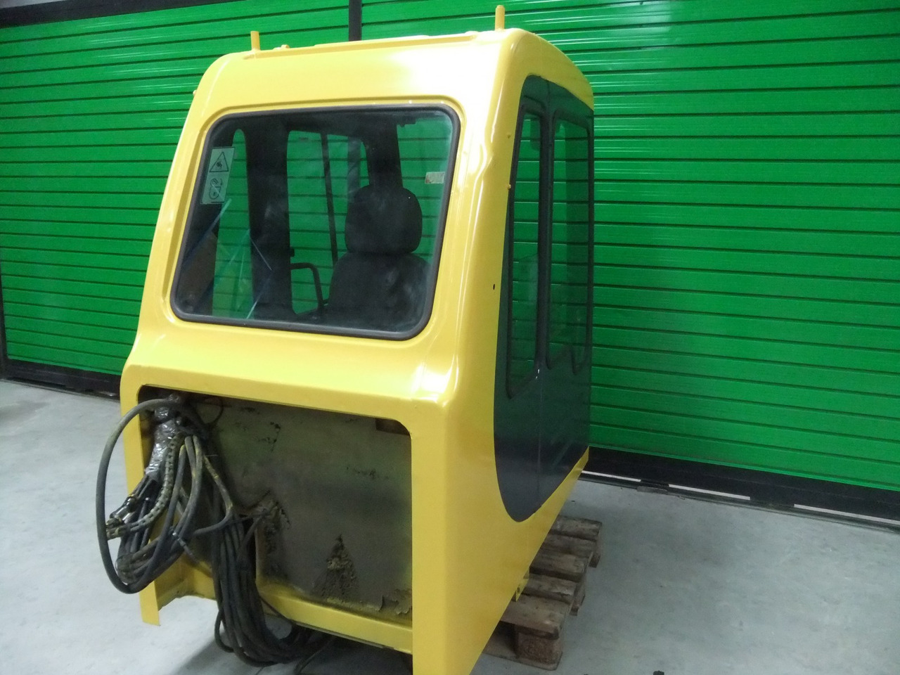 Кабина для Строительной техники Cab  EROPS KOMATSU PC340-6: фото 9