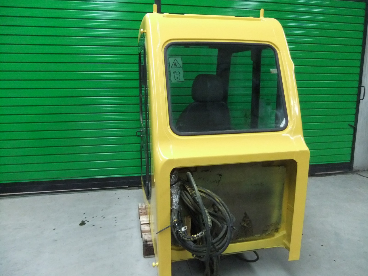 Кабина для Строительной техники Cab  EROPS KOMATSU PC340-6: фото 10
