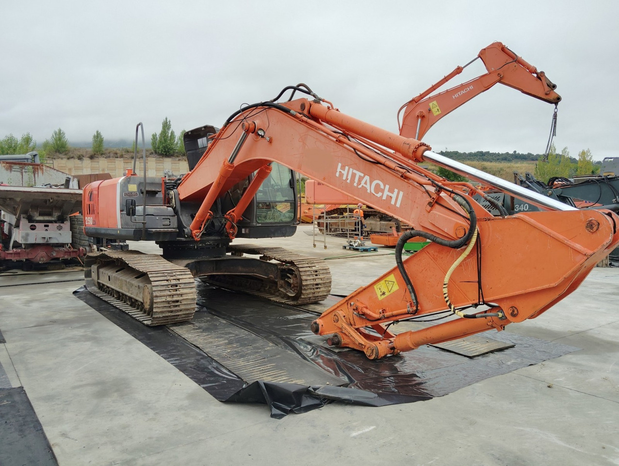 EXCAVADORA HITACHI ZX250LCN-3 - Гусеничный экскаватор: фото 4 EXCAVADORA HITACHI ZX250LCN-3 - Гусеничный экскаватор: фото 4