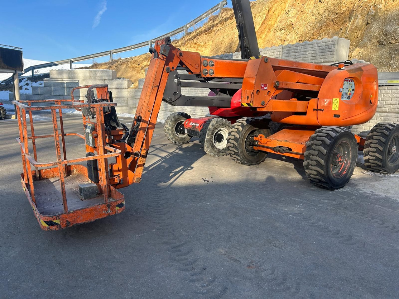 - Коленчатый подъемник: фото 2 - Коленчатый подъемник: фото 2