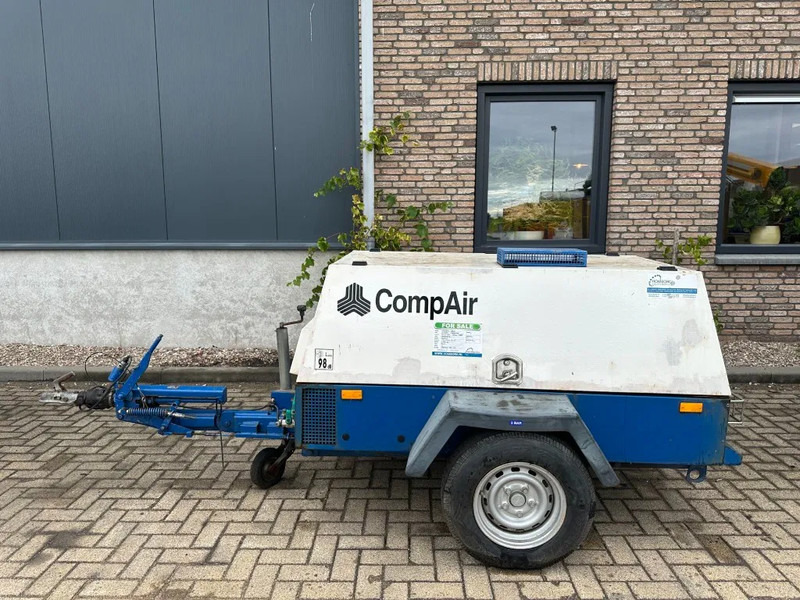 Compair H2180 Deutz 2.1 m3 / min 28 kW 7 Bar Mobiele Diesel Compressor met kenteken - Воздушный компрессор: фото 1 Compair H2180 Deutz 2.1 m3 / min 28 kW 7 Bar Mobiele Diesel Compressor met kenteken - Воздушный компрессор: фото 1