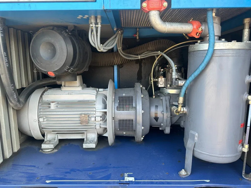 Compair L50 - 10A 45 kW 7.55 m3 / min 10 Bar Elektrische Schroefcompressor - Воздушный компрессор: фото 3 Compair L50 - 10A 45 kW 7.55 m3 / min 10 Bar Elektrische Schroefcompressor - Воздушный компрессор: фото 3