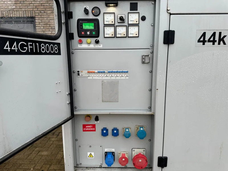 Europower EPUS44TDE Kubota Leroy Somer 44 kVA Supersilent Rental generatorset 2018 ! - Электрогенератор: фото 5 Europower EPUS44TDE Kubota Leroy Somer 44 kVA Supersilent Rental generatorset 2018 ! - Электрогенератор: фото 5