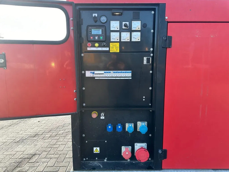 Europower EPUS44TDE Kubota Leroy Somer 44 kVA Supersilent Rental generatorset - Электрогенератор: фото 2 Europower EPUS44TDE Kubota Leroy Somer 44 kVA Supersilent Rental generatorset - Электрогенератор: фото 2