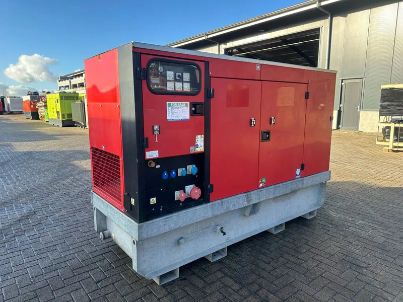 Europower EPUS44TDE Kubota Leroy Somer 44 kVA Supersilent Rental generatorset - Электрогенератор: фото 2 Europower EPUS44TDE Kubota Leroy Somer 44 kVA Supersilent Rental generatorset - Электрогенератор: фото 2