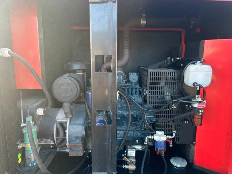 Europower EPUS44TDE Kubota Leroy Somer 44 kVA Supersilent Rental generatorset - Электрогенератор: фото 5 Europower EPUS44TDE Kubota Leroy Somer 44 kVA Supersilent Rental generatorset - Электрогенератор: фото 5