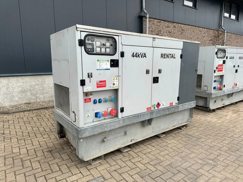 Europower EPUS44TDE Kubota Leroy Somer 44 kVA Supersilent Rental generatorset - Электрогенератор: фото 2 Europower EPUS44TDE Kubota Leroy Somer 44 kVA Supersilent Rental generatorset - Электрогенератор: фото 2