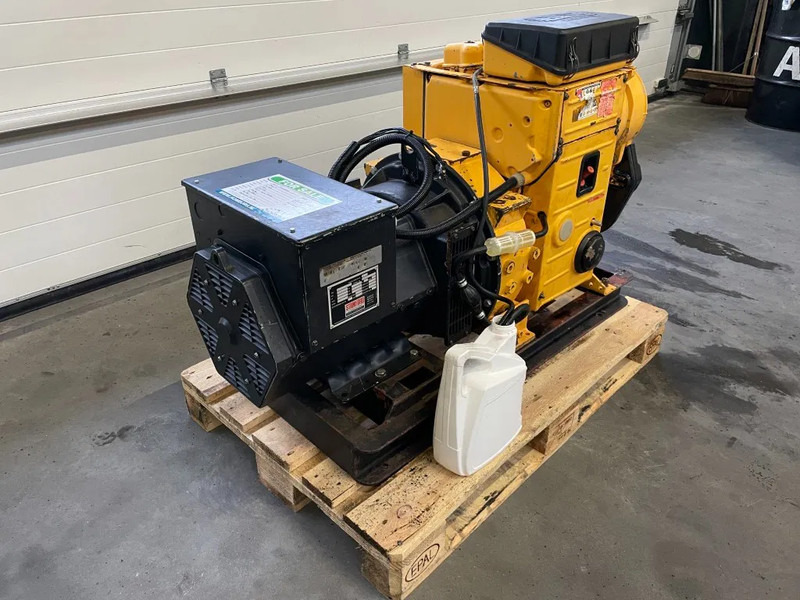 Электрогенератор Hatz 2M40H Stamford 25 kVA generatorset: фото 7