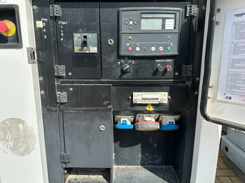 Iveco FPT F32 AM1A Leroy Somer 32 kVA Silent generatorset 129 hours ! - Электрогенератор: фото 3 Iveco FPT F32 AM1A Leroy Somer 32 kVA Silent generatorset 129 hours ! - Электрогенератор: фото 3