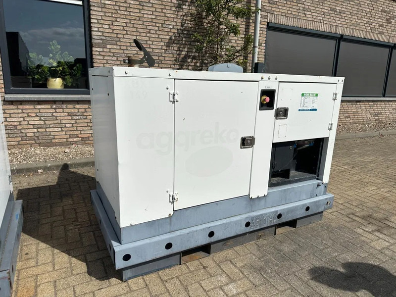 Iveco FPT F32 AM1A Leroy Somer 32 kVA Silent generatorset 239 hours ! - Электрогенератор: фото 4 Iveco FPT F32 AM1A Leroy Somer 32 kVA Silent generatorset 239 hours ! - Электрогенератор: фото 4