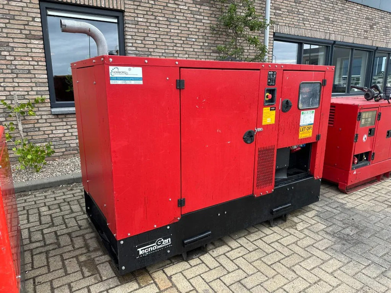 Iveco FPT Tecnogen Mecc Alte Spa 40 kVA Silent generatorset - Электрогенератор: фото 5 Iveco FPT Tecnogen Mecc Alte Spa 40 kVA Silent generatorset - Электрогенератор: фото 5