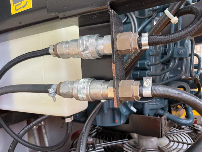 Воздушный компрессор Kaeser M27 Kubota 2,7 m3 / min 7 Bar 18 kW Mobiele Silent Diesel Compressor: фото 9