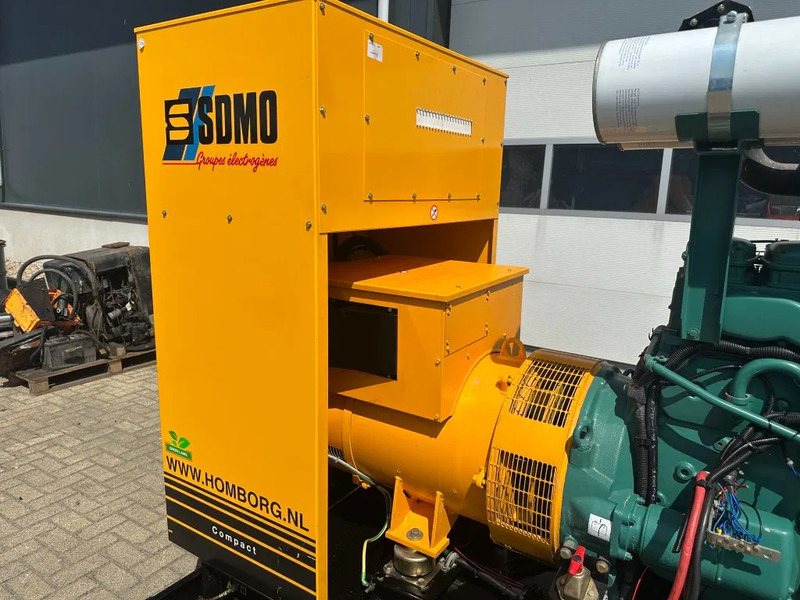 SDMO Volvo TD1010G Leroy Somer 200 kVA noodstroom generatorset as New ! 693 hours - Электрогенератор: фото 5 SDMO Volvo TD1010G Leroy Somer 200 kVA noodstroom generatorset as New ! 693 hours - Электрогенератор: фото 5