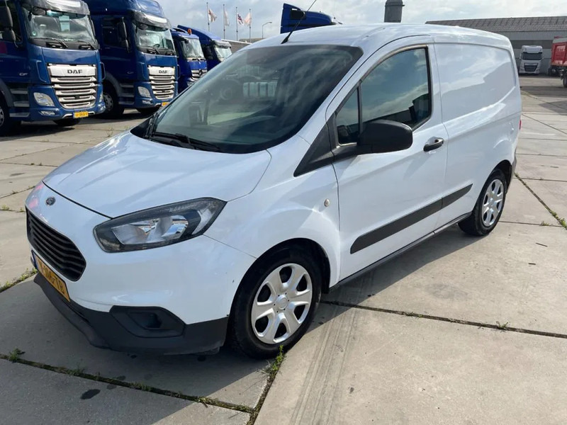 Ford Transit Courier 1.5 EURO 6 - Легковой фургон: фото 1 Ford Transit Courier 1.5 EURO 6 - Легковой фургон: фото 1