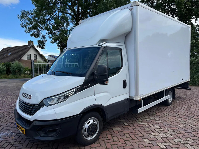 Iveco Daily 35C16 Achterdeuren (15 diverse modellen op voorraad) - Фургон с закрытым кузовом, Грузопассажирский фургон: фото 1 Iveco Daily 35C16 Achterdeuren (15 diverse modellen op voorraad) - Фургон с закрытым кузовом, Грузопассажирский фургон: фото 1