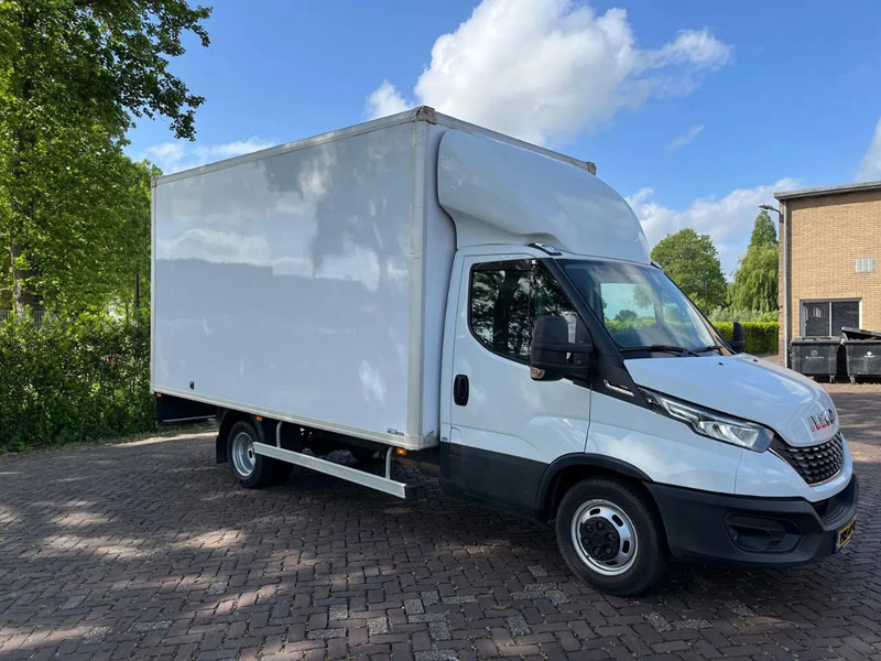 Iveco Daily 35C16 Achterdeuren (15 diverse modellen op voorraad) - Фургон с закрытым кузовом, Грузопассажирский фургон: фото 1 Iveco Daily 35C16 Achterdeuren (15 diverse modellen op voorraad) - Фургон с закрытым кузовом, Грузопассажирский фургон: фото 1