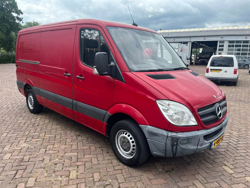 Mercedes-Benz Sprinter 313 L2H1 - Цельнометаллический фургон: фото 3 Mercedes-Benz Sprinter 313 L2H1 - Цельнометаллический фургон: фото 3