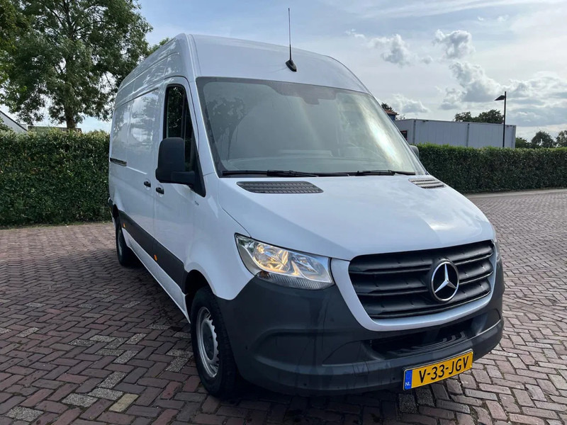 Mercedes-Benz Sprinter 317 1.9 CDI L2H1 - Цельнометаллический фургон, Грузопассажирский фургон: фото 4 Mercedes-Benz Sprinter 317 1.9 CDI L2H1 - Цельнометаллический фургон, Грузопассажирский фургон: фото 4