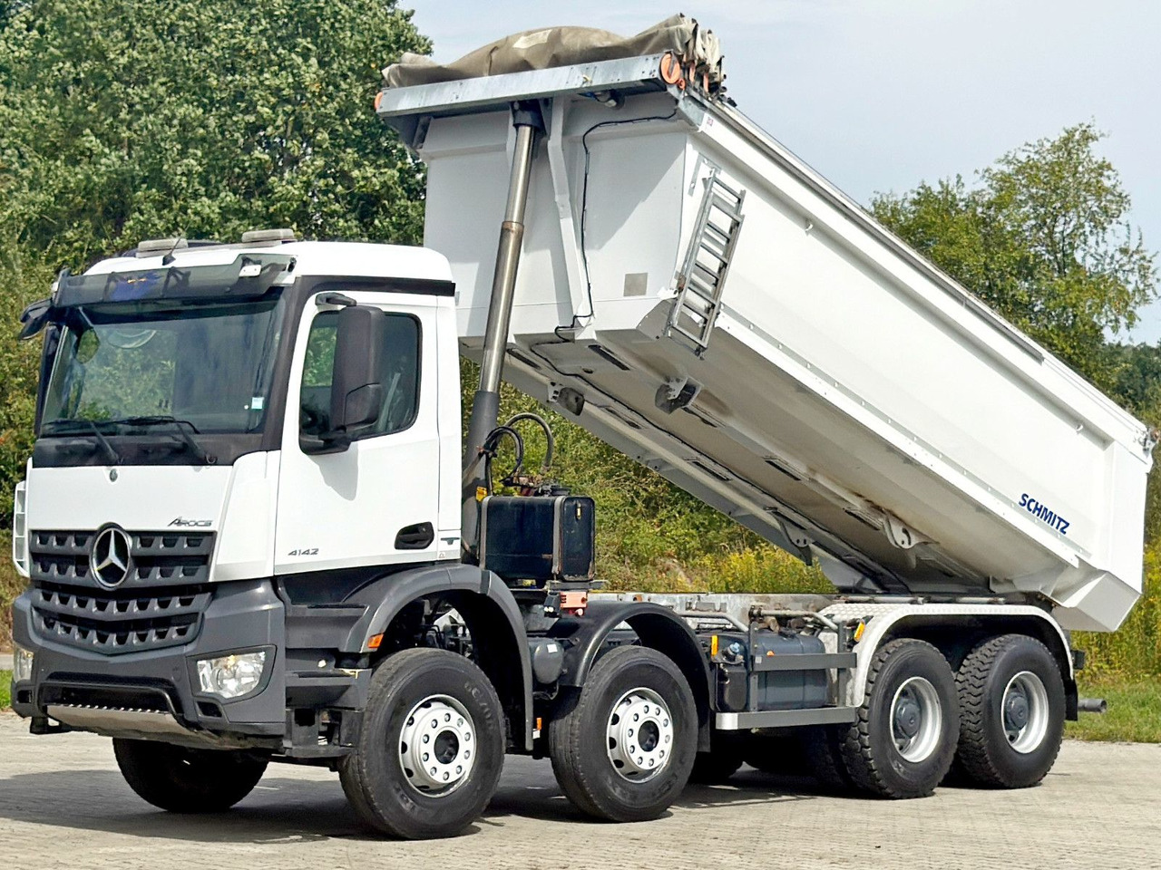 Mercedes-Benz AROCS 4142* KIPPER / 8x4 * TOPZUSTAND - Самосвал: фото 4 Mercedes-Benz AROCS 4142* KIPPER / 8x4 * TOPZUSTAND - Самосвал: фото 4