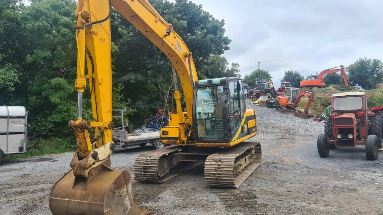 JCB JS 130 - Гусеничный экскаватор: фото 4 JCB JS 130 - Гусеничный экскаватор: фото 4