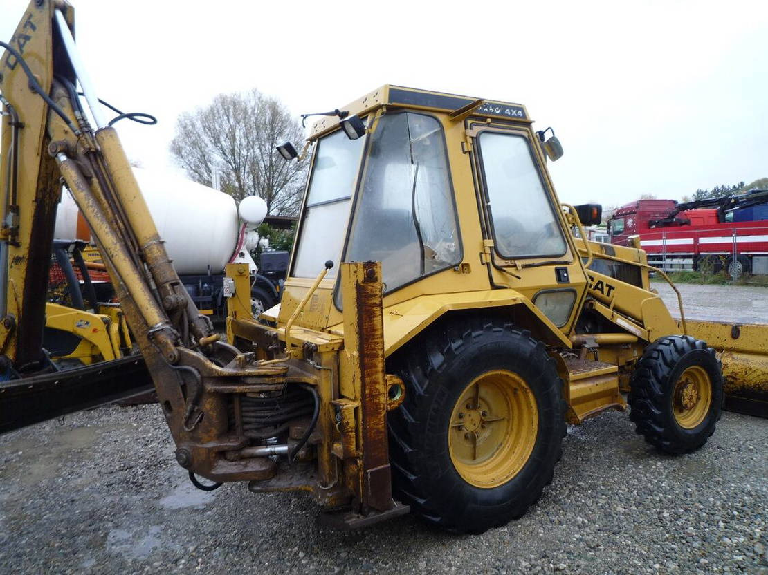 Экскаватор-погрузчик Caterpillar 438 438: фото 9