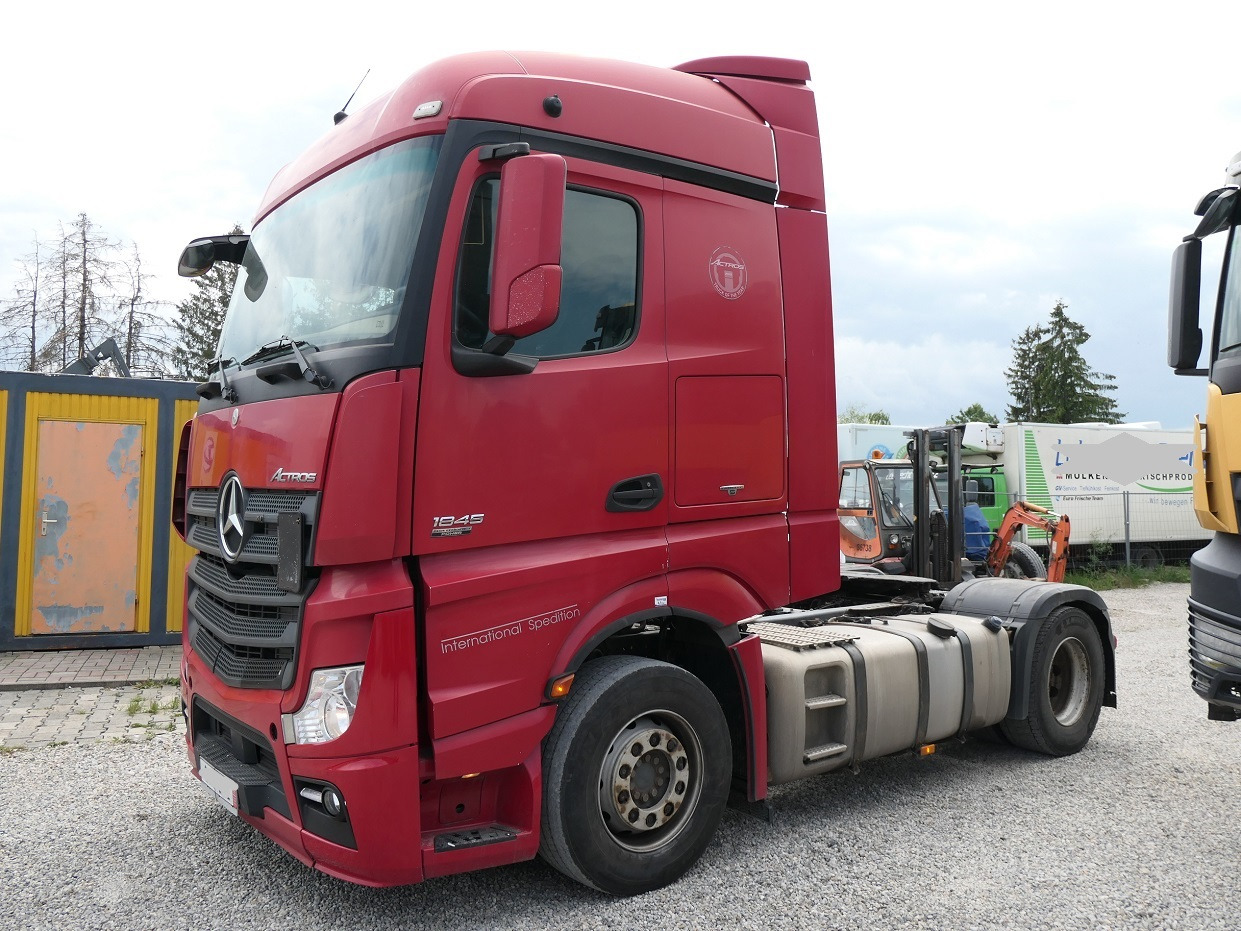 Тягач Mercedes Benz Actros 1845: фото 8
