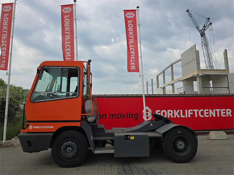 Terberg YT182 - Терминальный тягач: фото 4 Terberg YT182 - Терминальный тягач: фото 4