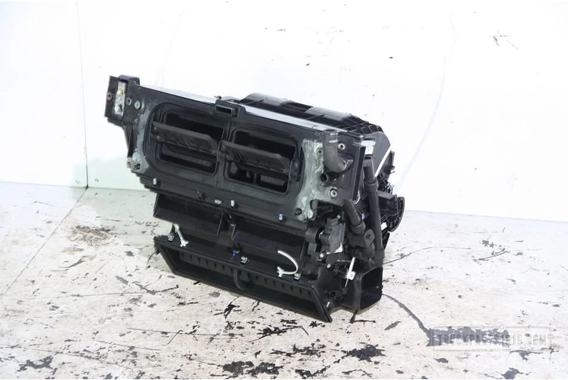 Iveco Heating, Ventilation & AC Kachel airco motor - Отопление/ Вентиляция для Грузовиков: фото 1 Iveco Heating, Ventilation & AC Kachel airco motor - Отопление/ Вентиляция для Грузовиков: фото 1