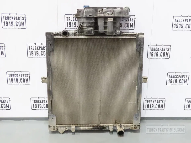 MAN 81.06101-6809 Radiateur TGX - Радиатор для Грузовиков: фото 1 MAN 81.06101-6809 Radiateur TGX - Радиатор для Грузовиков: фото 1