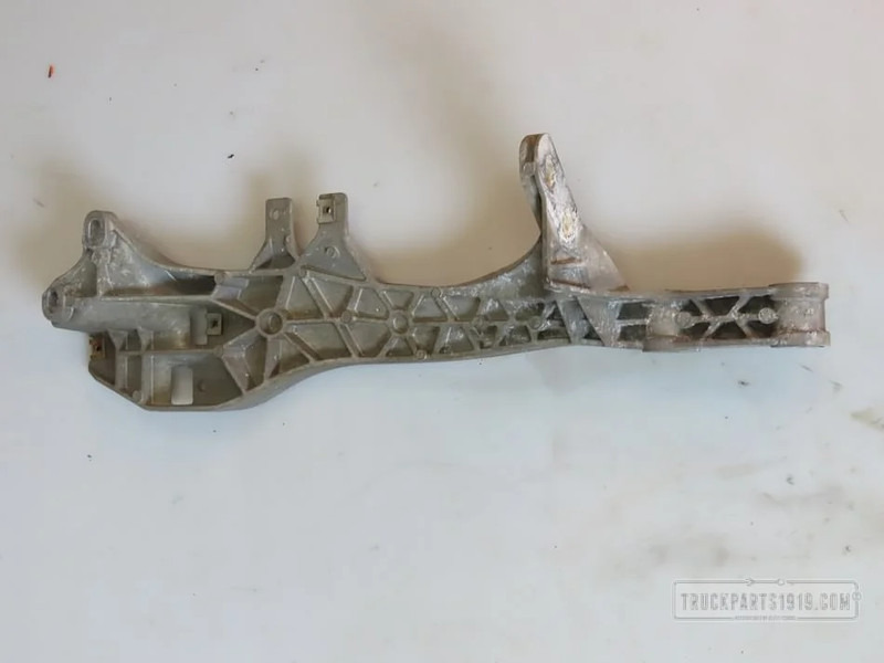 Mercedes-Benz Body & Chassis Parts Bumpersteun Li. MB MP4 - Угол бампера для Грузовиков: фото 1 Mercedes-Benz Body & Chassis Parts Bumpersteun Li. MB MP4 - Угол бампера для Грузовиков: фото 1