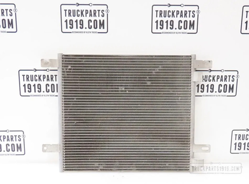 DAF 1706900 Airco condensor DAF LF - Запчасти для Грузовиков: фото 1 DAF 1706900 Airco condensor DAF LF - Запчасти для Грузовиков: фото 1