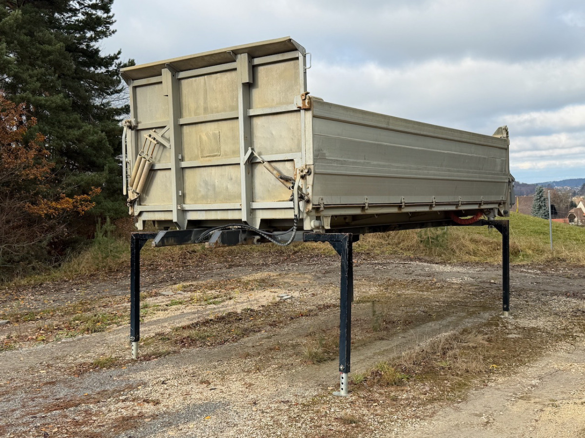 RENAULT C520 8x4 Wechselsystem Siloki + Kipper - Самосвал: фото 2 RENAULT C520 8x4 Wechselsystem Siloki + Kipper - Самосвал: фото 2