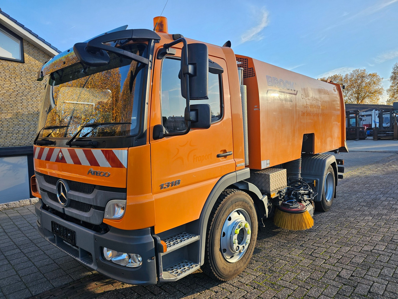 Mercedes Benz Atergo 1518 - Подметально-уборочная машина: фото 4 Mercedes Benz Atergo 1518 - Подметально-уборочная машина: фото 4