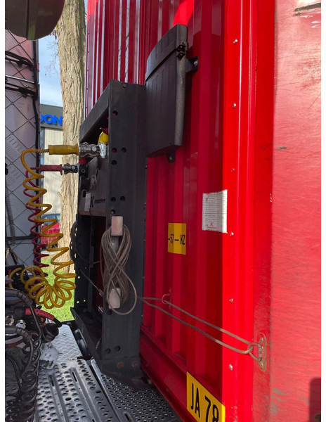 Kässbohrer Taut line XXL certificaat bij - Тентованный полуприцеп: фото 2 Kässbohrer Taut line XXL certificaat bij - Тентованный полуприцеп: фото 2