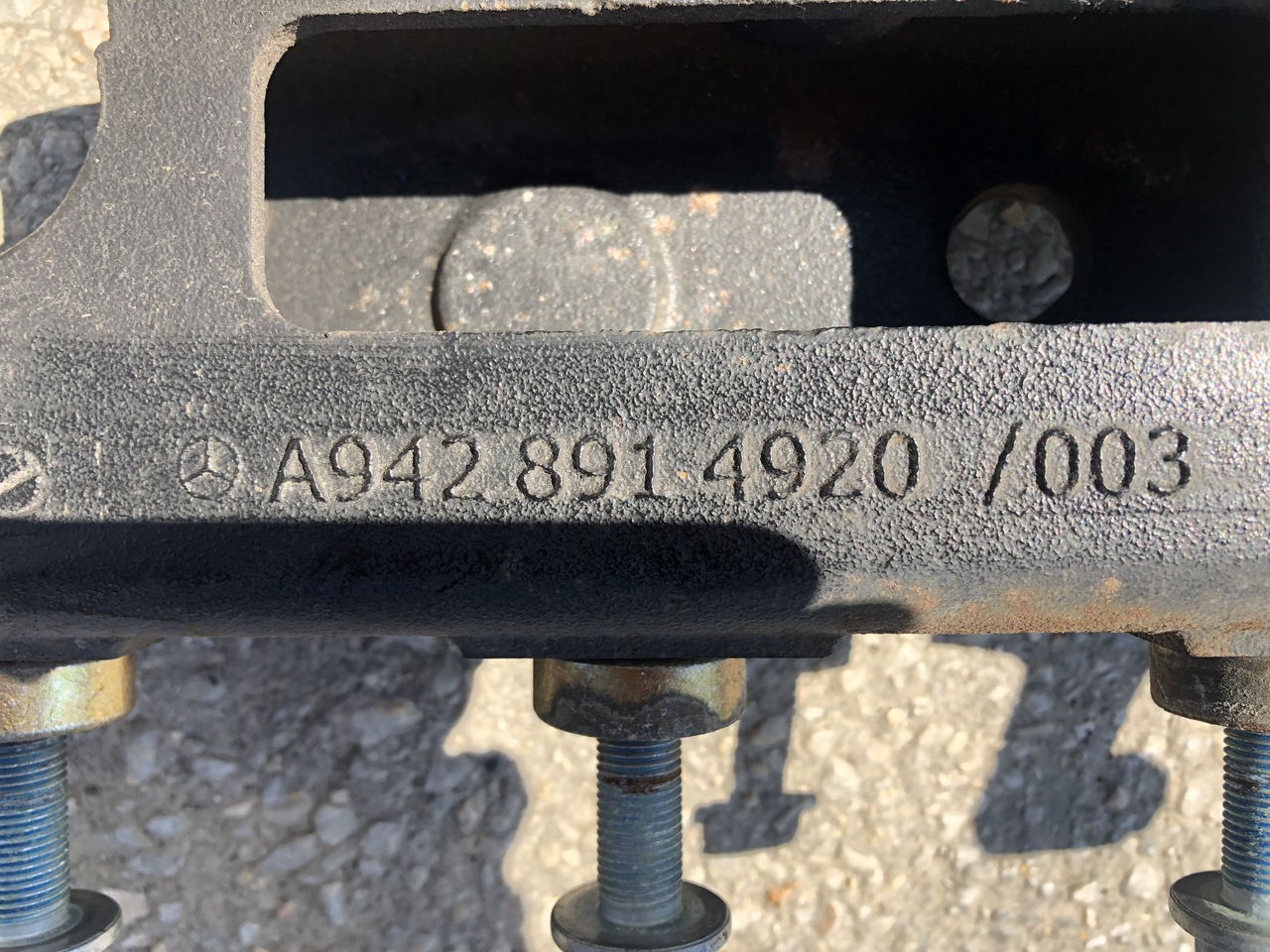 BEARING BRACKET LEFT AND RIGHT ACTROS - Подвеска кабины для Грузовиков: фото 3 BEARING BRACKET LEFT AND RIGHT ACTROS - Подвеска кабины для Грузовиков: фото 3