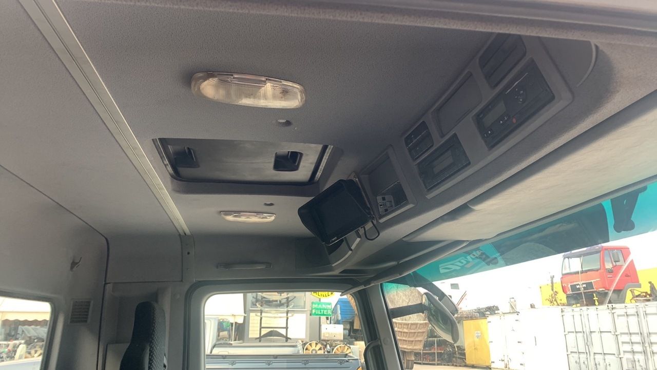 MEDIUM CAB ACTROS MP3 RHD - Кабина и интерьер для Грузовиков: фото 5 MEDIUM CAB ACTROS MP3 RHD - Кабина и интерьер для Грузовиков: фото 5