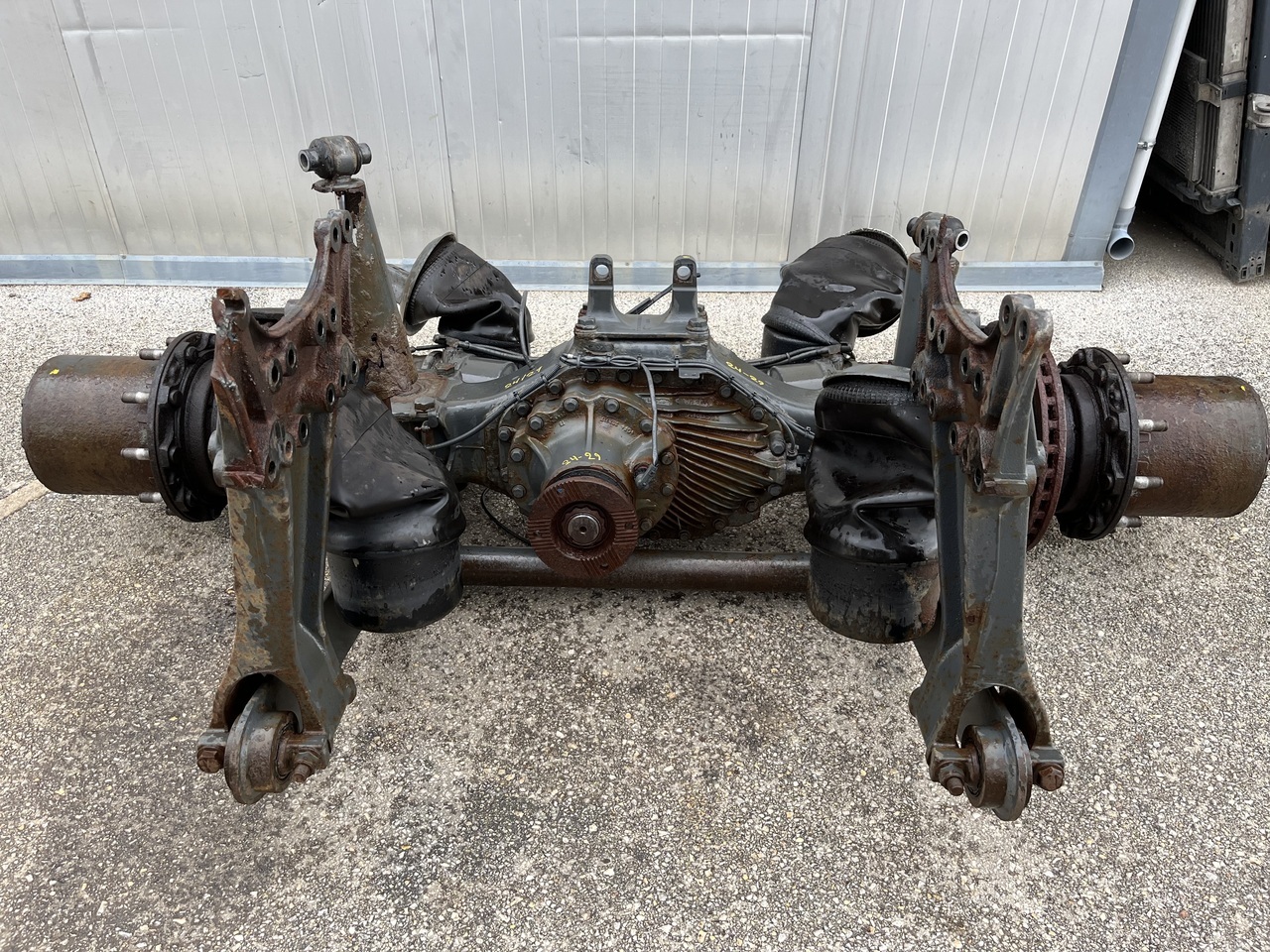 REAR AXLE WITH DIFFERENTIAL GEAR ,RATIO 29:24 - Дифференциал для Грузовиков: фото 1 REAR AXLE WITH DIFFERENTIAL GEAR ,RATIO 29:24 - Дифференциал для Грузовиков: фото 1