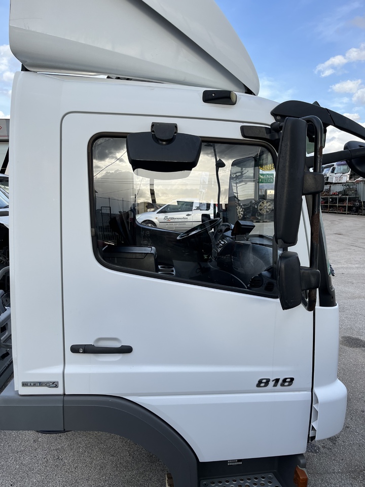 SHORT CAB COMPLETE ATEGO 3 - Кабина и интерьер для Грузовиков: фото 5 SHORT CAB COMPLETE ATEGO 3 - Кабина и интерьер для Грузовиков: фото 5