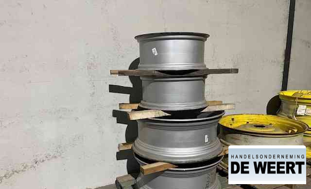 Diversen velgen 38" , voor john deere , case - Шины и диски для Сельскохозяйственной техники: фото 1 Diversen velgen 38" , voor john deere , case - Шины и диски для Сельскохозяйственной техники: фото 1