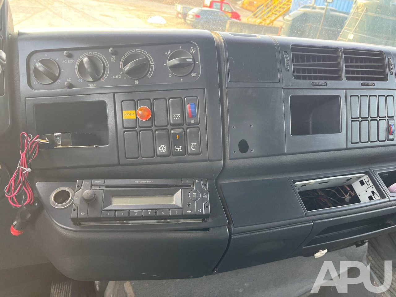 MAN TGA 26.480 - Грузовик бортовой/ Платформа, Автоманипулятор: фото 3 MAN TGA 26.480 - Грузовик бортовой/ Платформа, Автоманипулятор: фото 3