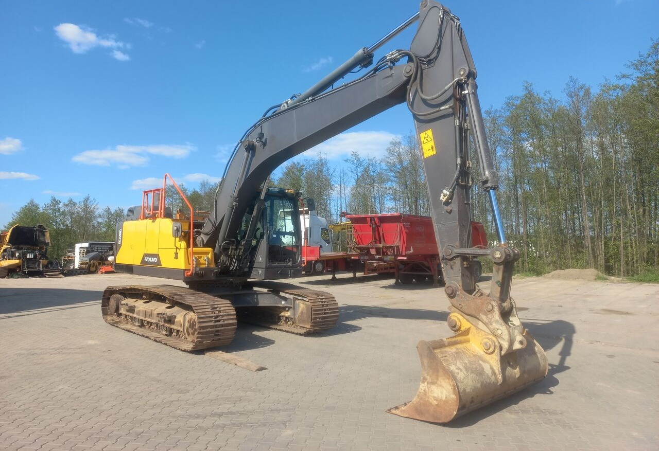 Volvo EC 220EL - Гусеничный экскаватор: фото 3 Volvo EC 220EL - Гусеничный экскаватор: фото 3