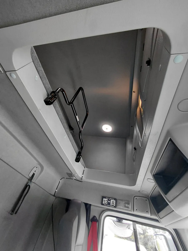 2017 Renault D12 4×2 Double Sleeper Curtainsider - Тентованный грузовик: фото 3 2017 Renault D12 4×2 Double Sleeper Curtainsider - Тентованный грузовик: фото 3