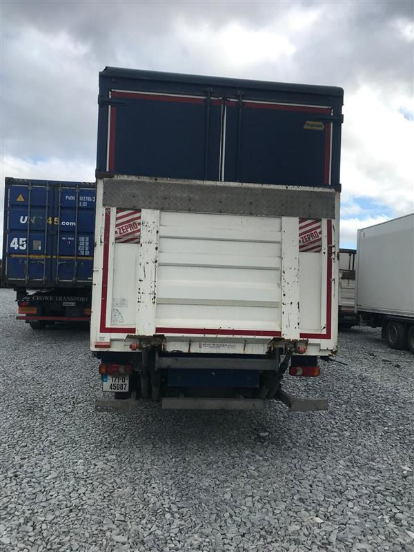Fitzgeralds RENAULT 2017 D 18 High 4×2 250 Curtainsider - Тентованный грузовик: фото 2 Fitzgeralds RENAULT 2017 D 18 High 4×2 250 Curtainsider - Тентованный грузовик: фото 2