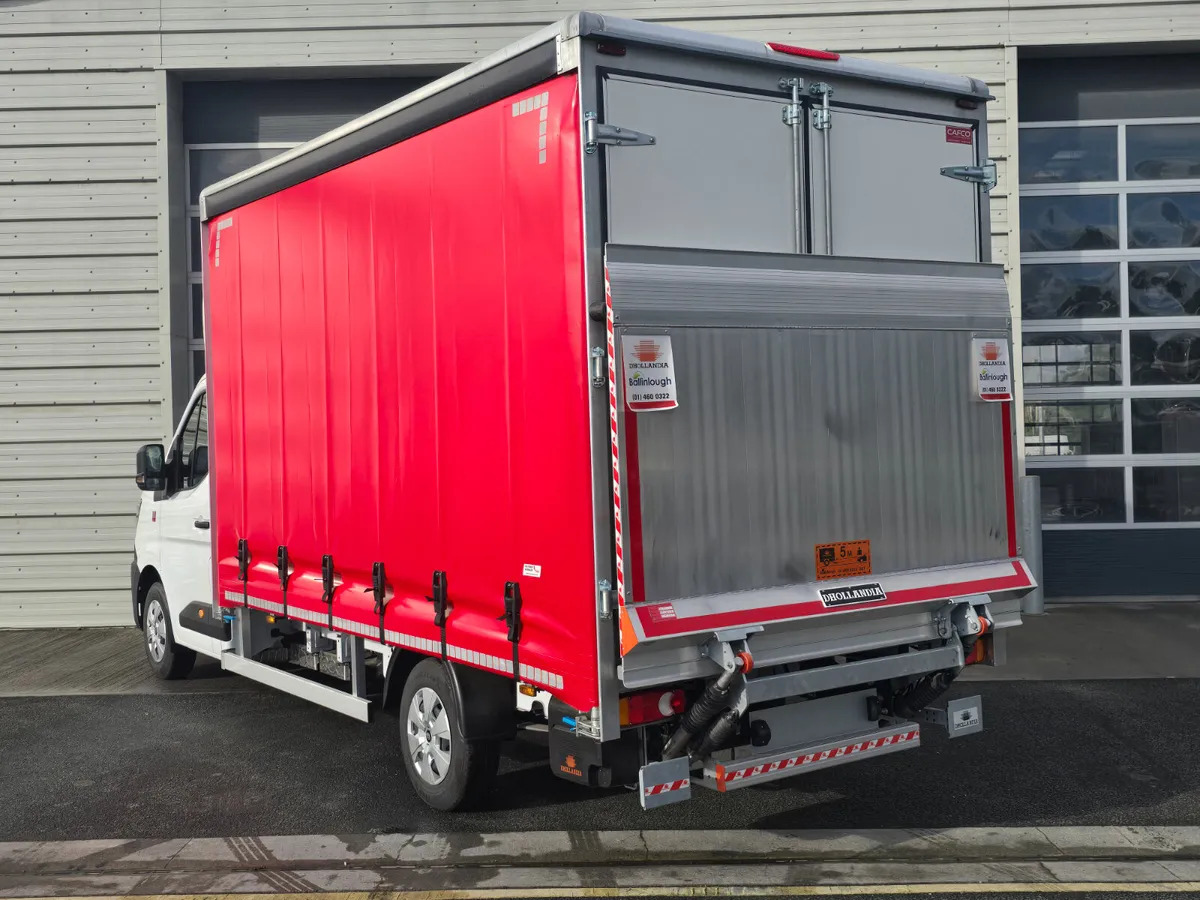 NEW Renault Master Red Edition Curtain Side - Тентованный фургон: фото 2 NEW Renault Master Red Edition Curtain Side - Тентованный фургон: фото 2