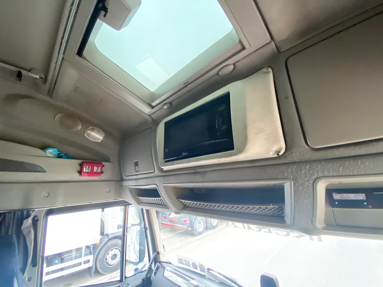 2017 IVECO STRALIS AS440 S46 TX/P S - Тягач: фото 5 2017 IVECO STRALIS AS440 S46 TX/P S - Тягач: фото 5