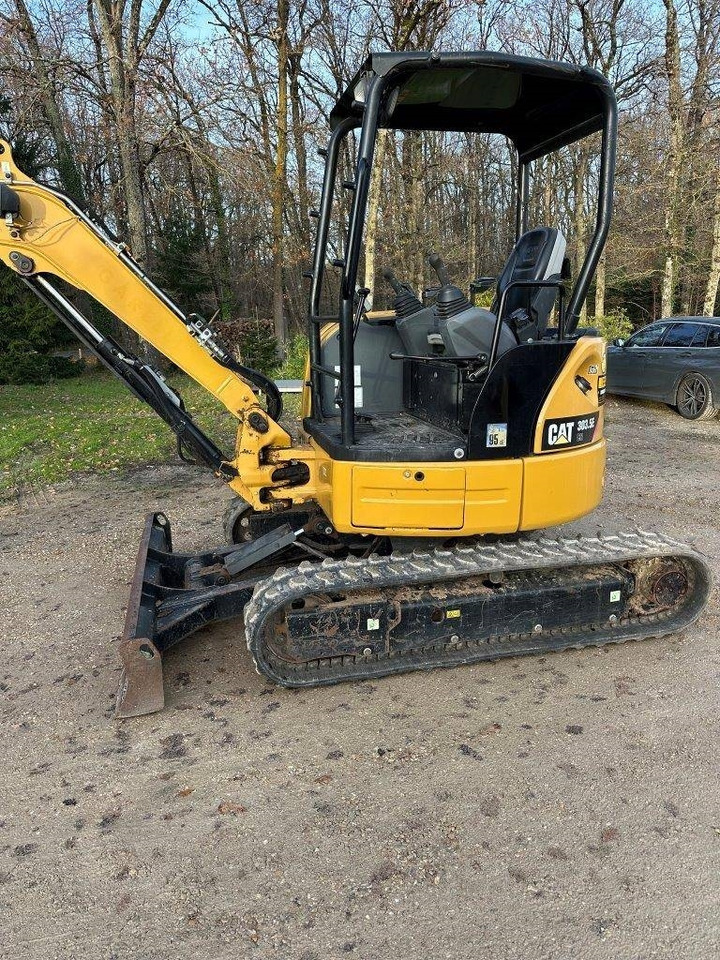CAT 303.5 E CR - Мини-экскаватор: фото 1 CAT 303.5 E CR - Мини-экскаватор: фото 1